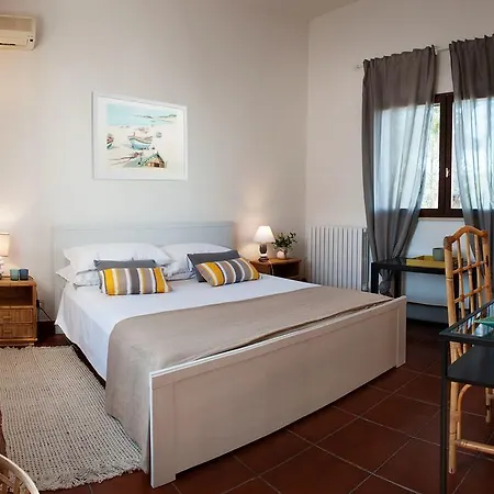 Canneto Oda ve Kahvaltı Leporano