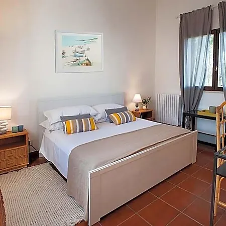 Couette-café Canneto Beach 4*